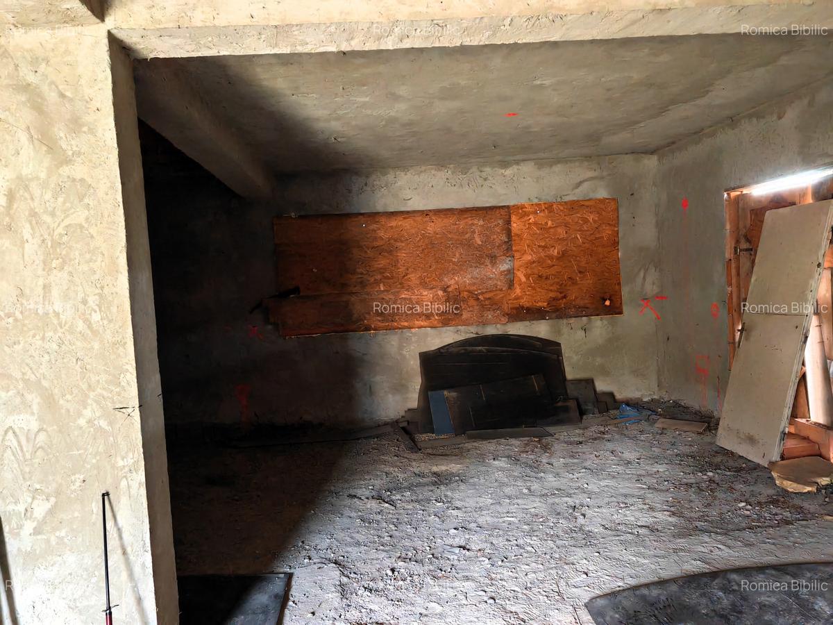 Casa la rosu, Magura - 10