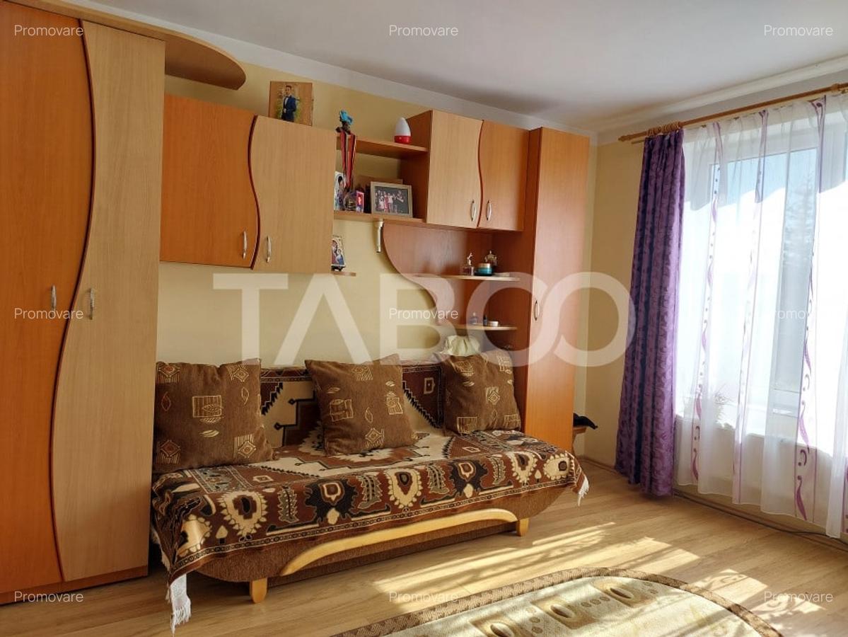 Casa individuala 4 dormitoare curte gradina zona retrasa in Cisnadie - 7