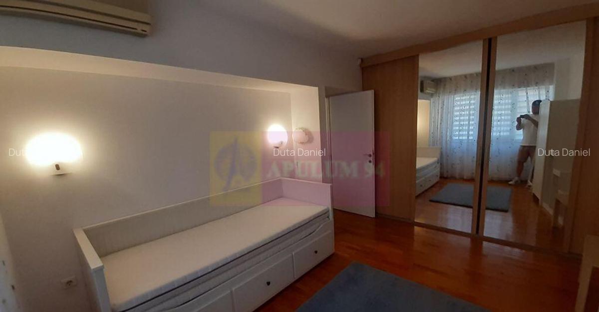 Apartament Ultracentral Pia?a Romana Etajul 1 - 3