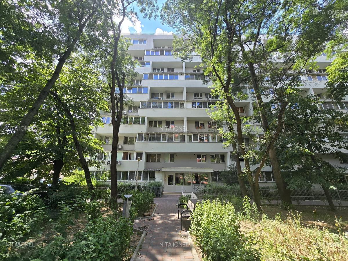 Apartament cu 2 camere semidecomandat în 1 Decembrie 1918 - 17
