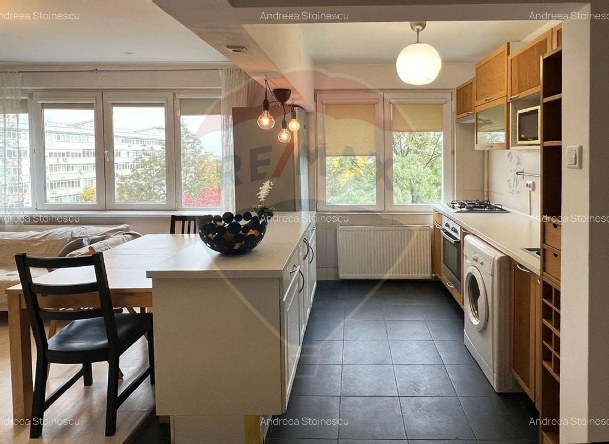 Vanzare apartament spatios,  3 camere - Metrou 1Mai - 5