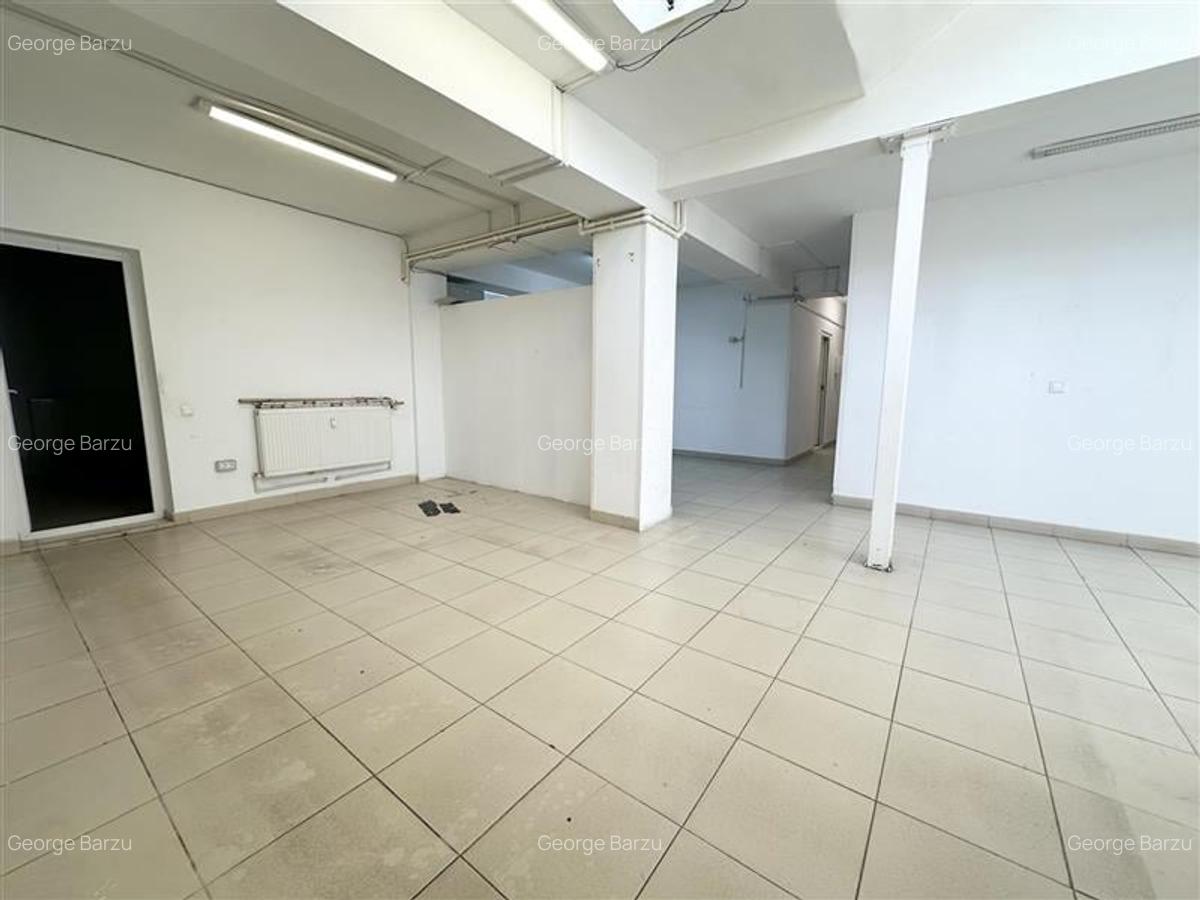 Spatiu comercial foarte spatios, ideal pentru clinici medicale, zona Brotacei - 1