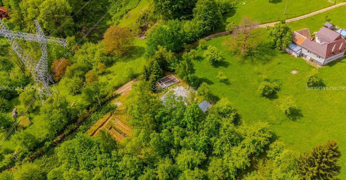 Teren intravilan / 2 fundatii A Fame Bran Poarta/ Muntii ... - 7