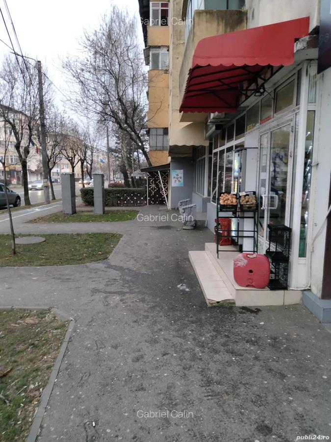 Inchiriez spatiu vand in Targoviste langa Catedrala sup 16 m fosta cafenea - 1