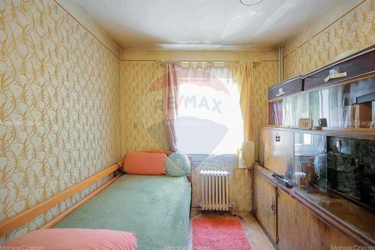 Apartament cu 3 camere semidecomandat, mobilat în Nufărul - 18