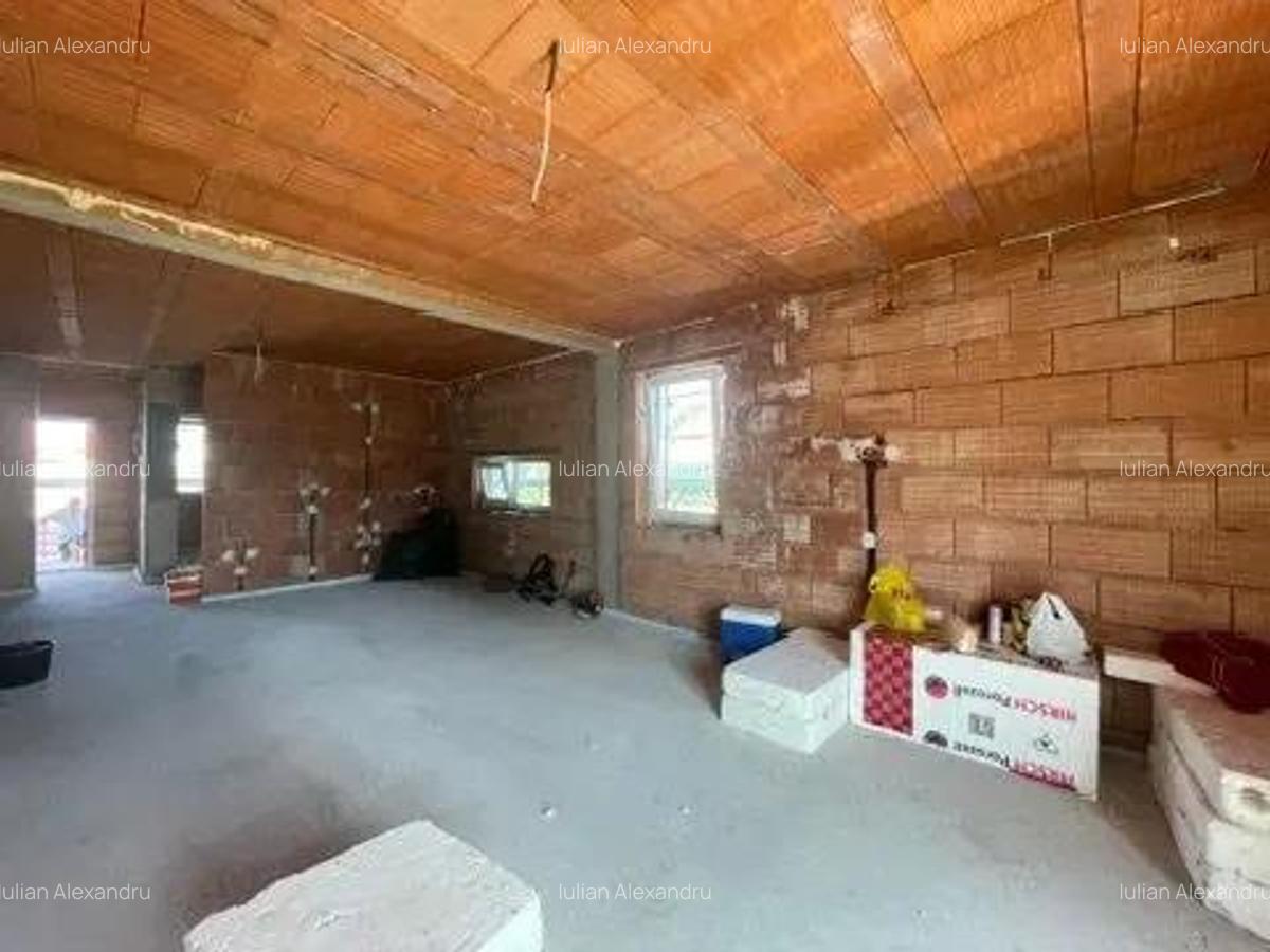 Duplex cu 4 camere- Super Pozi?ie - Mo?ni?a Noua - 4