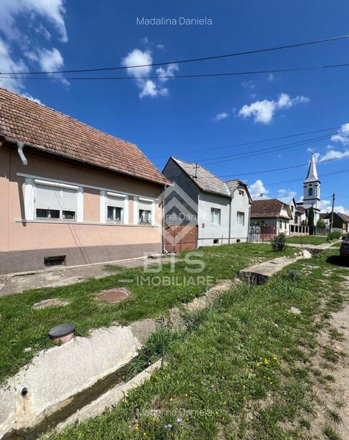 Casa de vanzare in Simione?ti lini?te, spa?iu ?... - 1