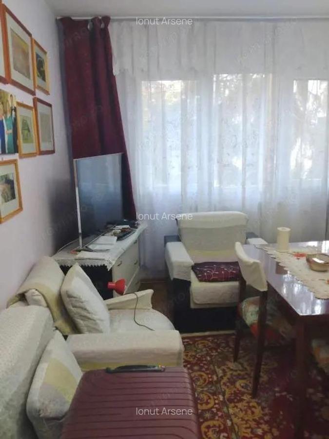 Apartament 3 camere, zona Centrala Parcul Cancicov, etaj 1 din 4, spatios - 14