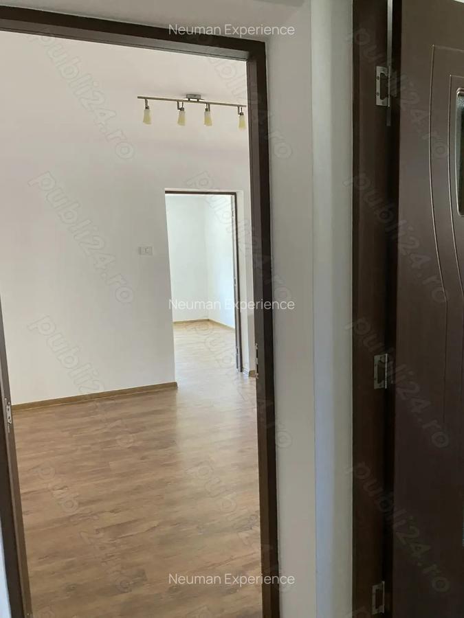 Zona Lipovei, Casa parter, 4 camere, 2 bai, 2 bucatarii, chirie 1000 euro pe luna - 11