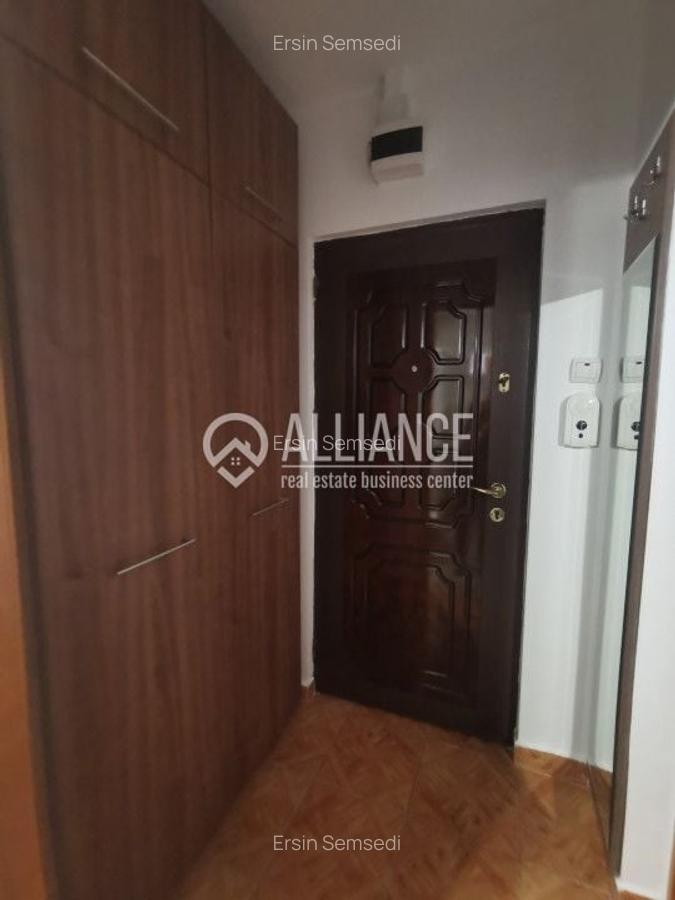 Zona Trocadero garsoniera mobilata termen lung - 11