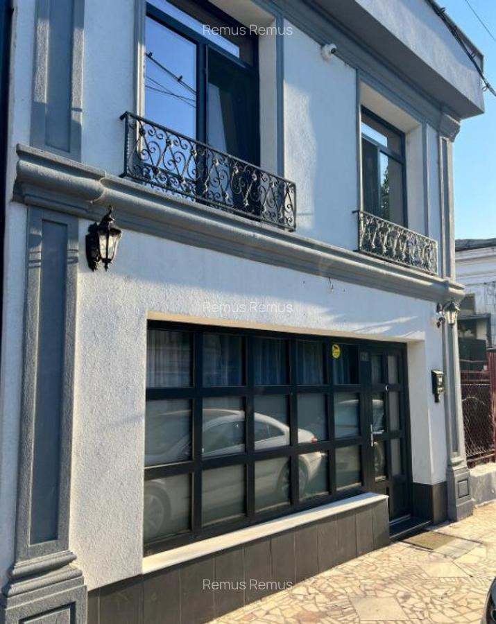 Casa, Centru Istoric, Constructie noua, Totul Nou, mobilat s - 1