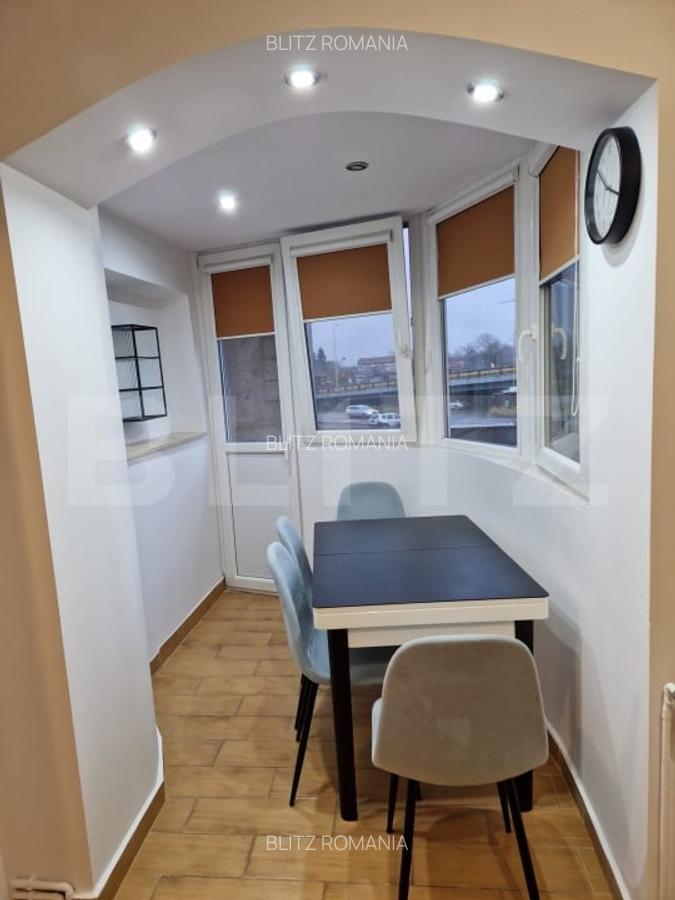 Apartament cu 2 camere, decomandat, zona centrala - 4