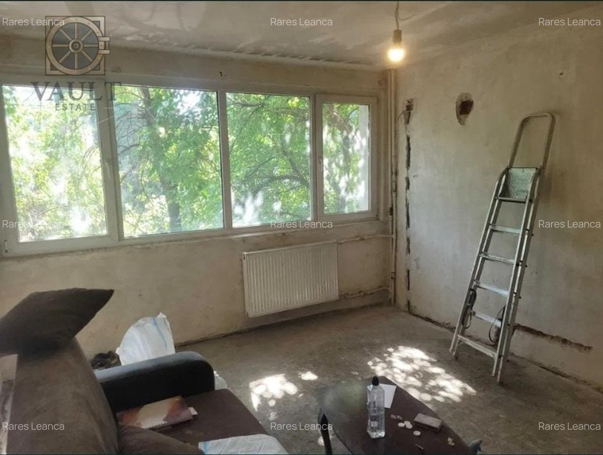 Apartament 2 camere - ETAJ 2 - zona CANTEMIR - 1
