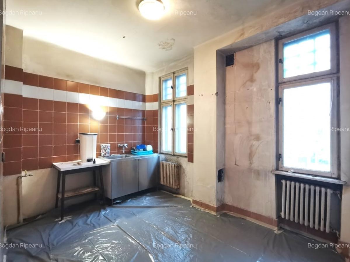 Vila cu 4 apartamente independente | Ideala investitie | Comision 0% - 13