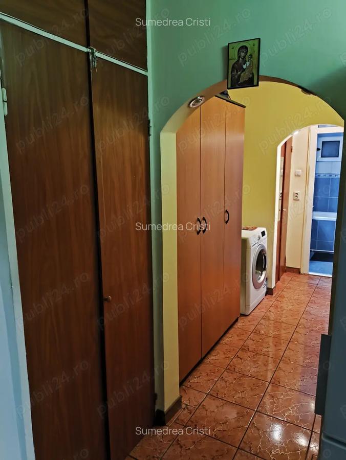 Apartament de vanzare cu 3 camere- Campina, zona centrala - 6