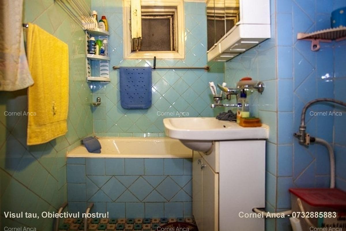 Apartament cu 3 camere in Constanta, zona Casa de Cultura, decomandat - 14