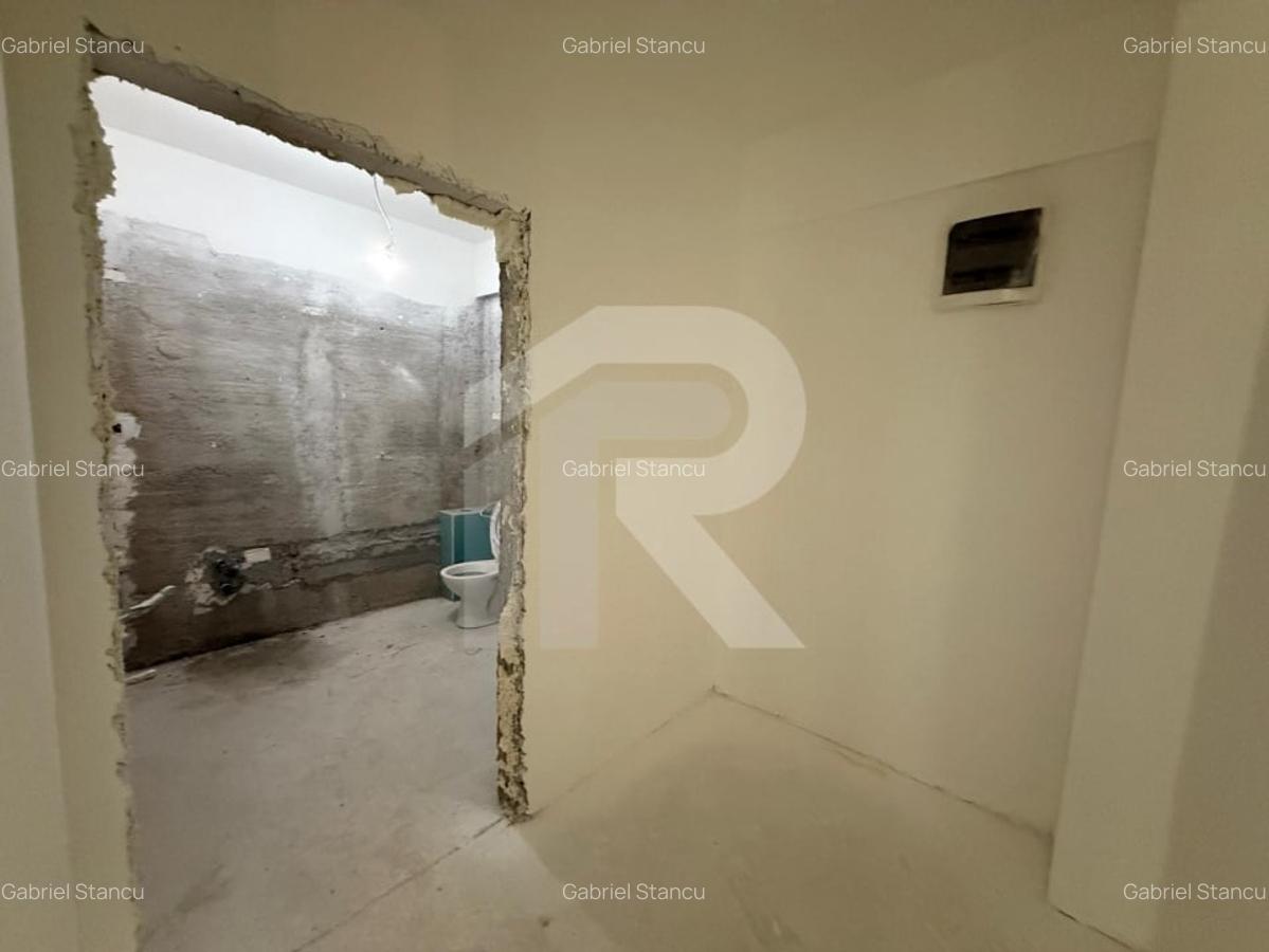 Spatiu Comerceial , parter bloc nou construit , zona Nerva Traian - 9