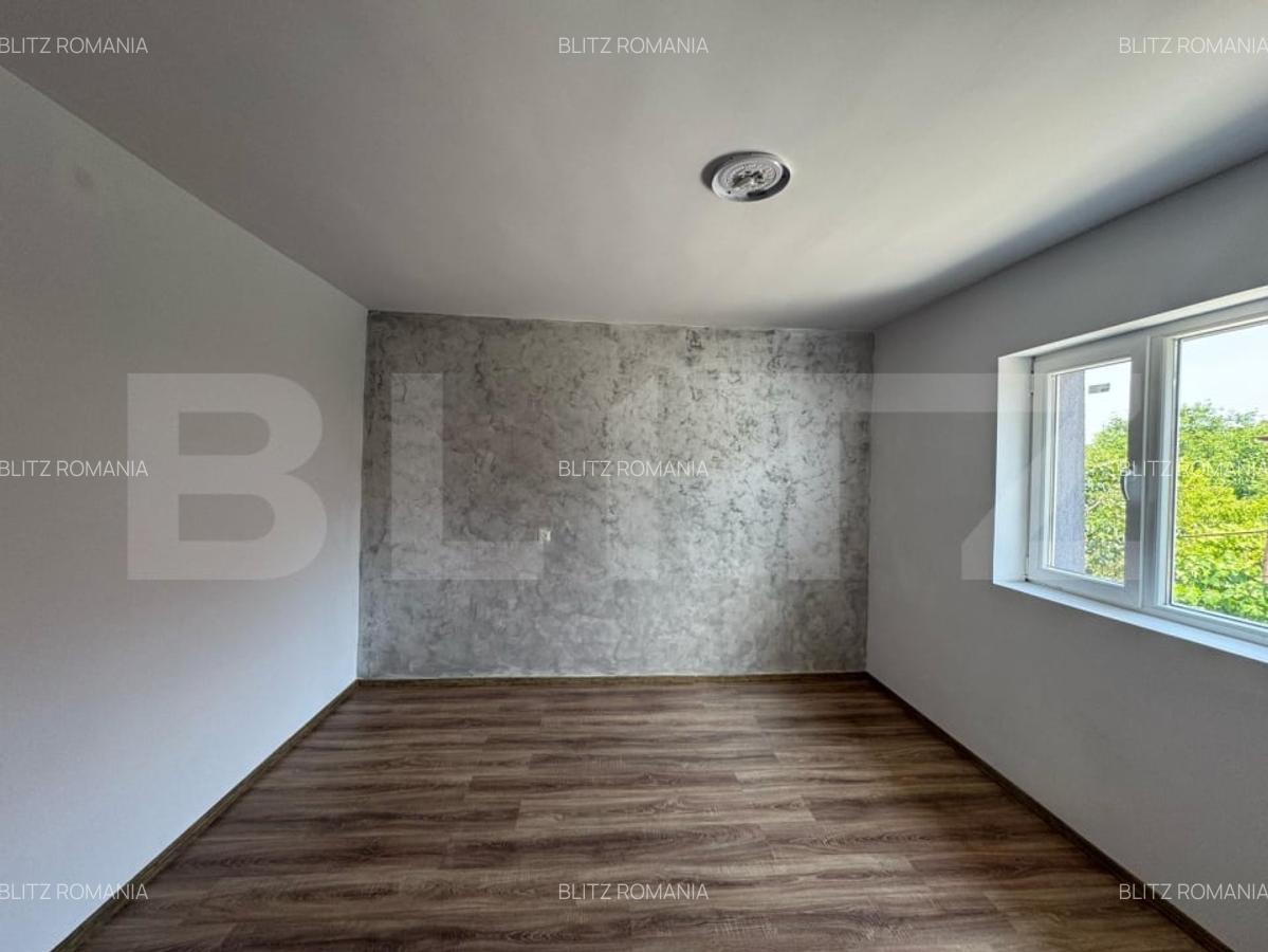 Casa cu 2 camere si cu o superba priveliste spre Castelul Corvinilor Hunedoara - 4