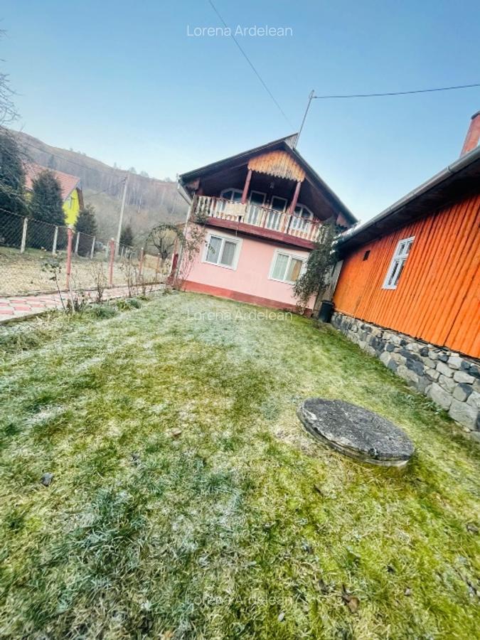 Casa de vanzare la poalele Vladeasa - 1