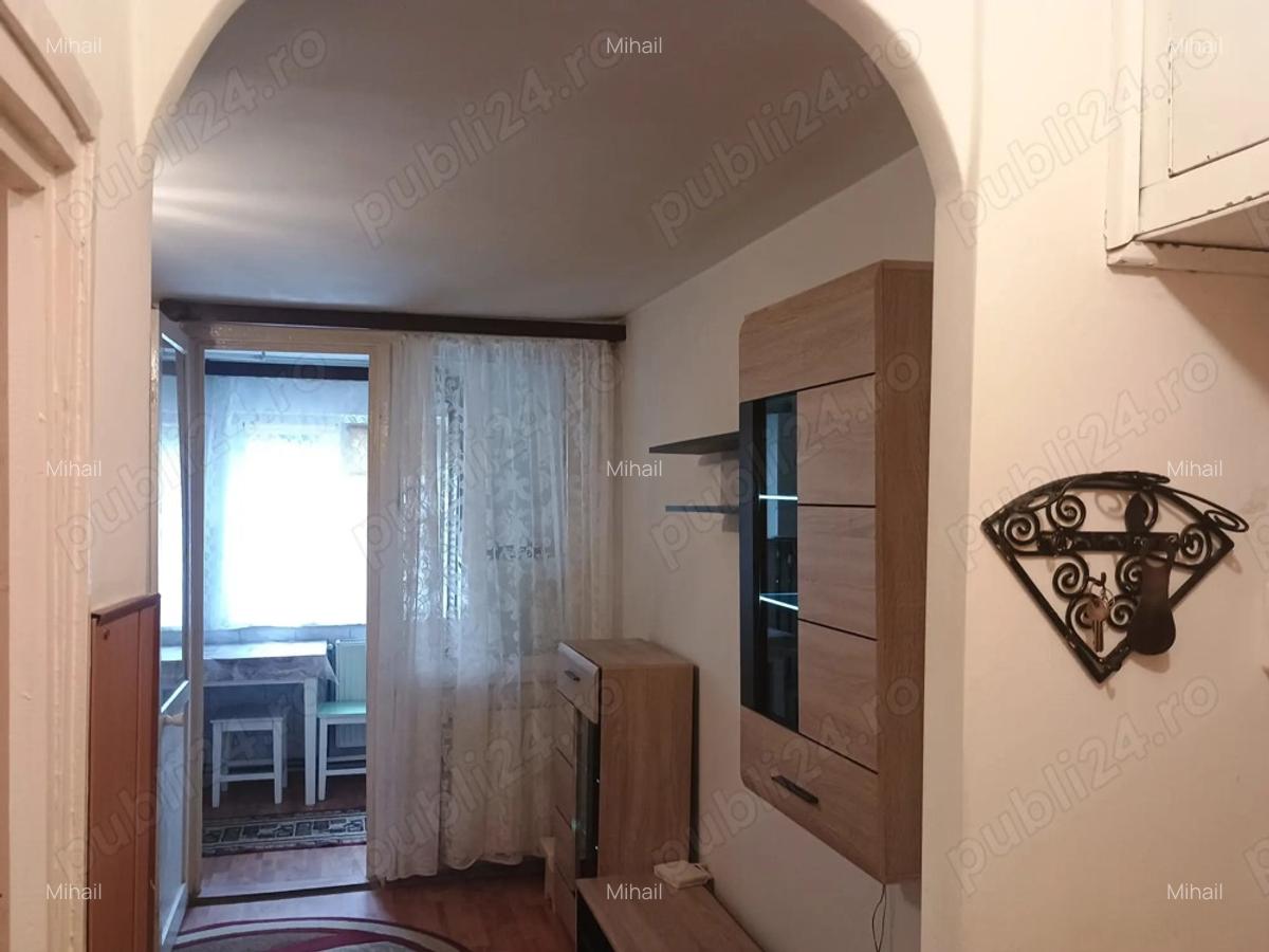 Ofer spre inchiriere garsoniera zona 1 Brasov - 5 Ofer spre inchiriere garsoniera zona 1 Brasov - 5