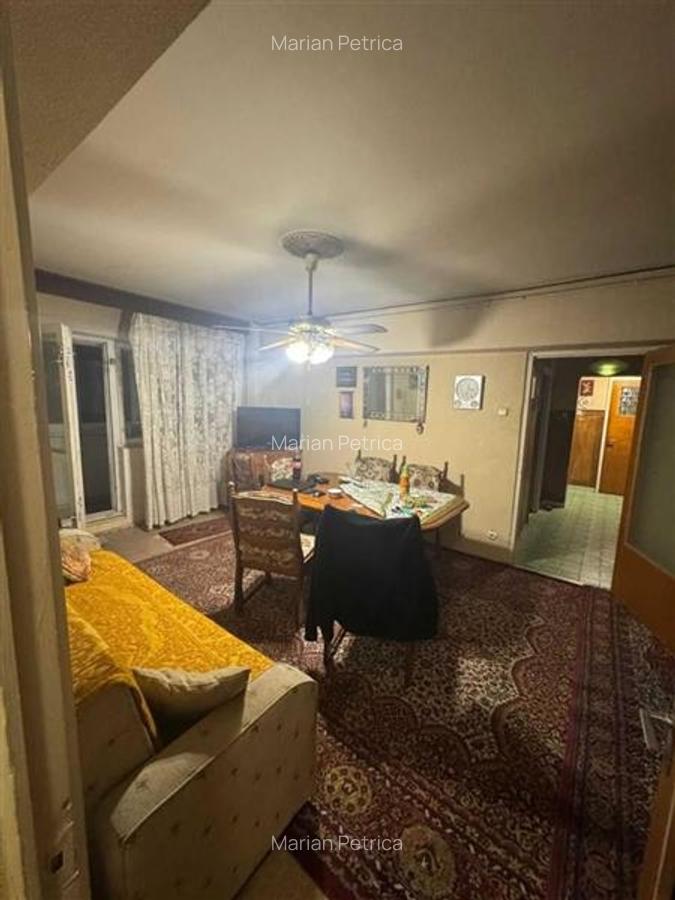 Apartament cu 3 camere semidecomandat în Teiul Doamnei - 1