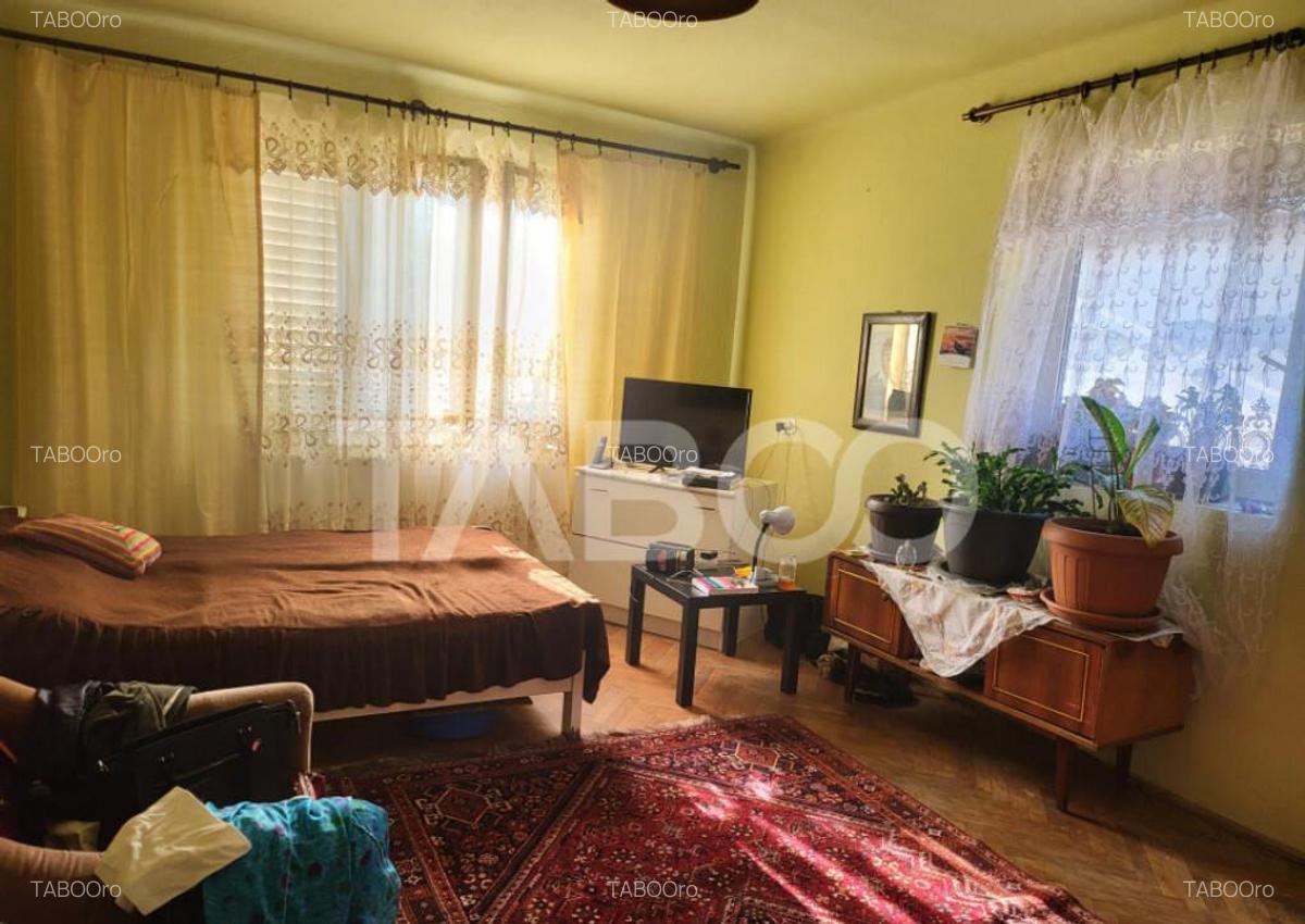 Casa individuala de vanzare cu teren de 996 mp in Cristian S - 5