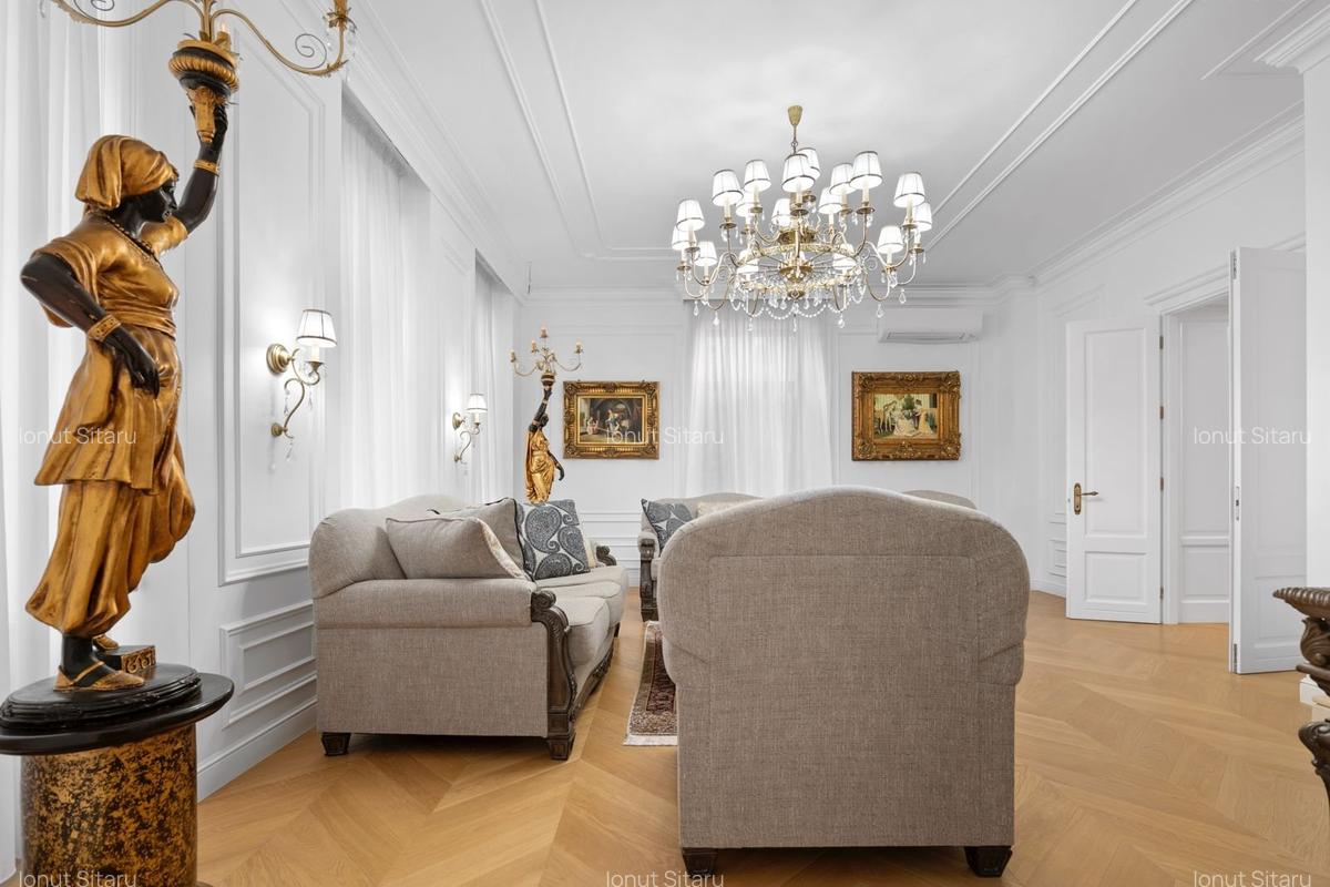 Casa superba - Zona Unirii -  295 mp - 8