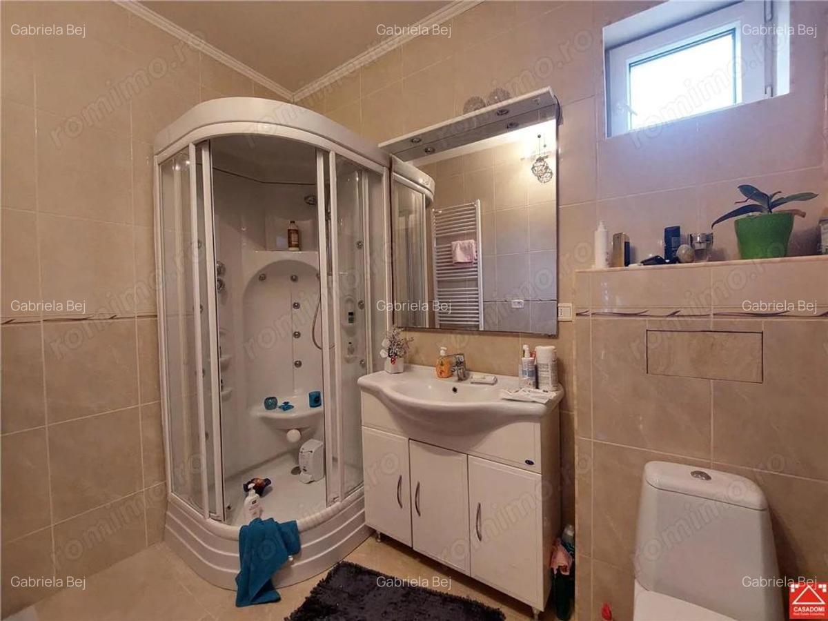 Casa mare pentru 2 familii sau pentru afacere - 18