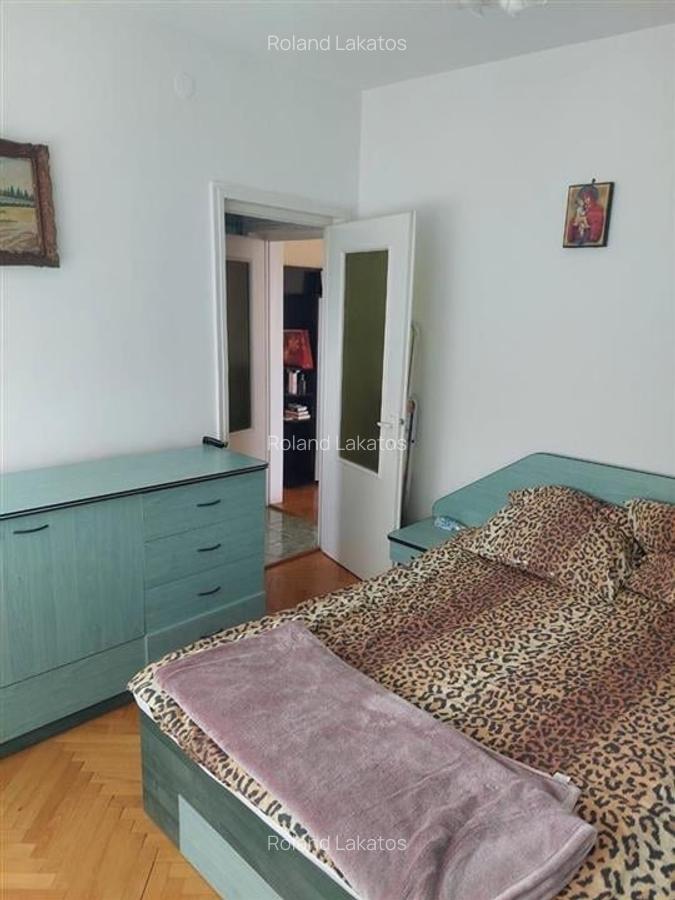 RECO . Apartament cu 2 camere central . - 4