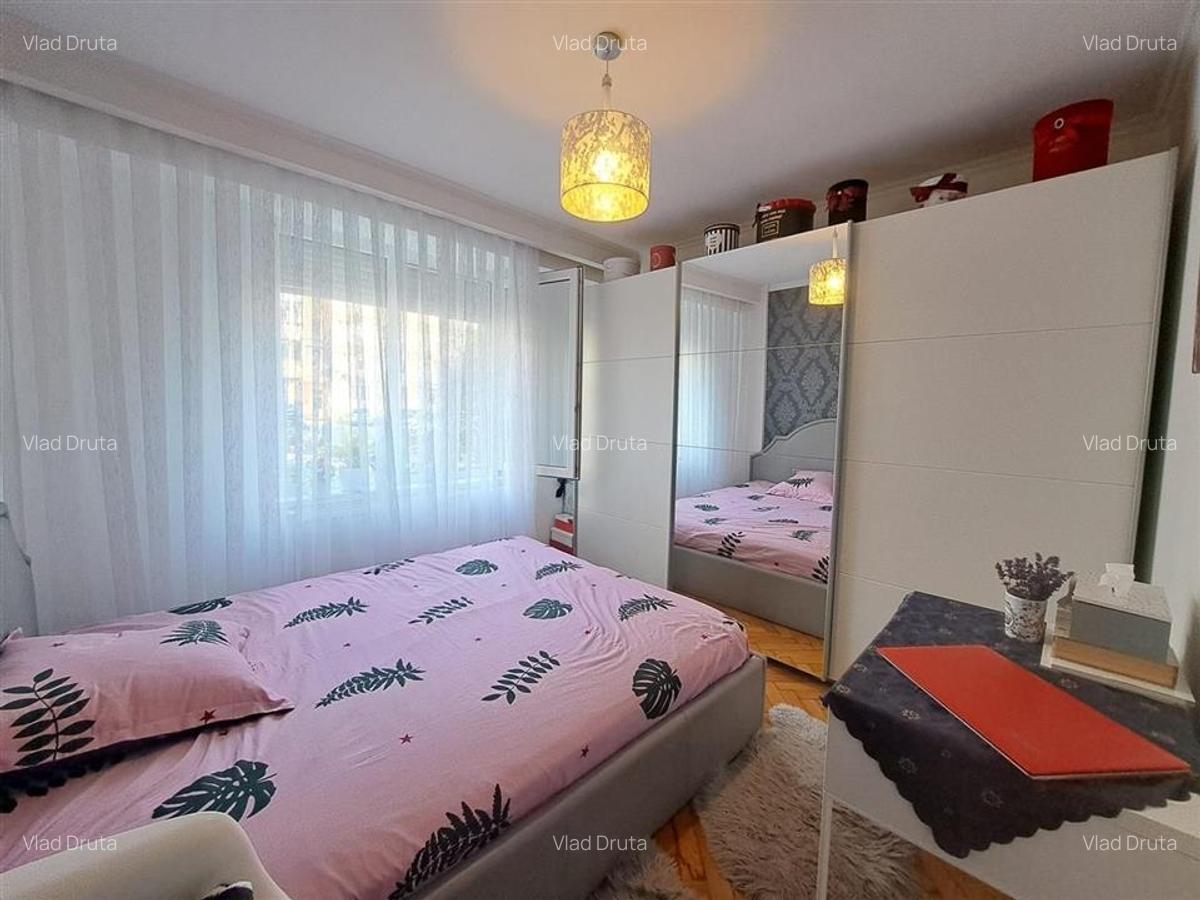 Apartament cu 3 camere decomandat în Central - 9