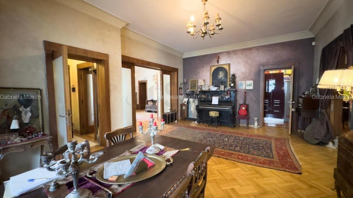 Apartament cu 5 camere semidecomandat în Moșilor - 9