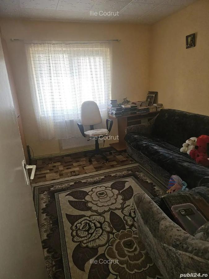 Vand apartament cu 3 camere in Zarnesti, zona Tohan Blocuri - 6