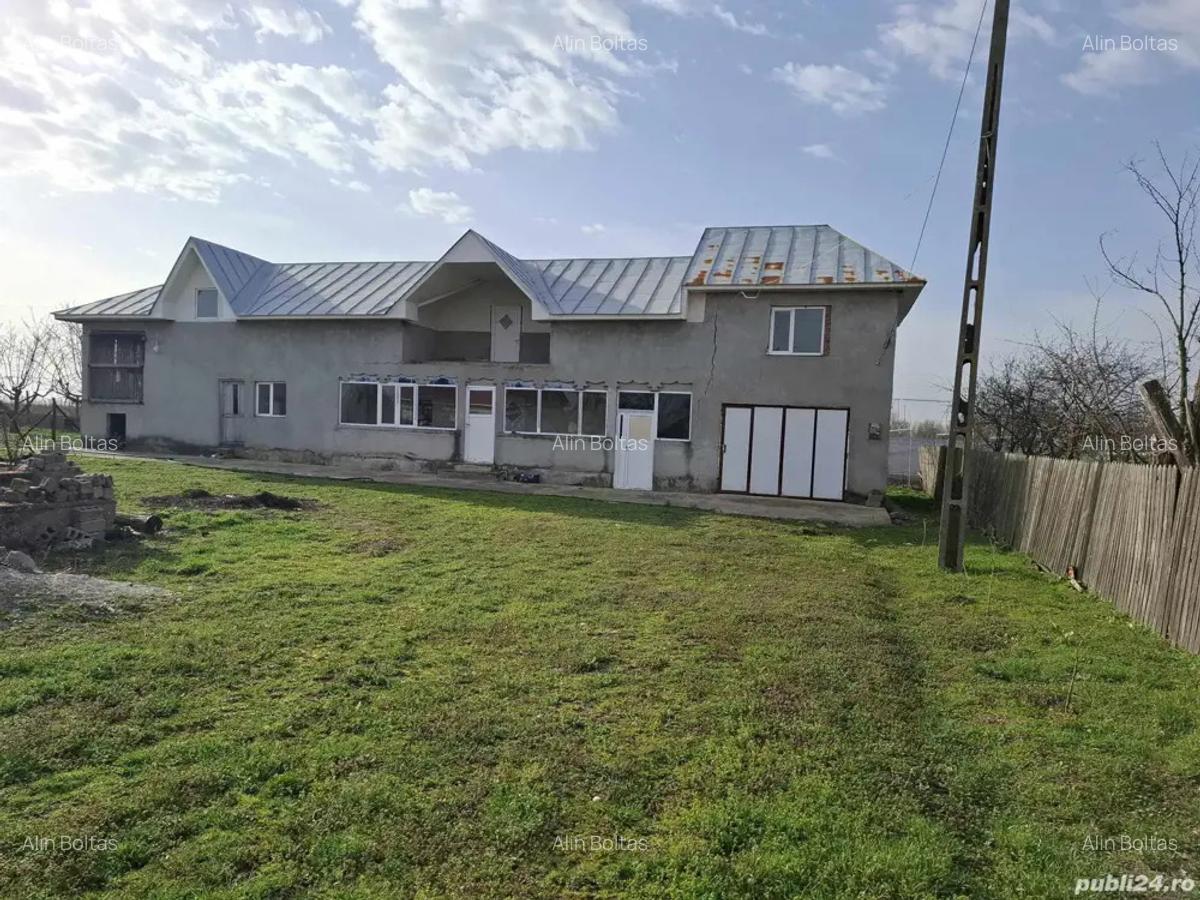 Casa cu teren de vanzare, Comuna Perie?i jude?ul Olt 45.000 negociabil. - 4