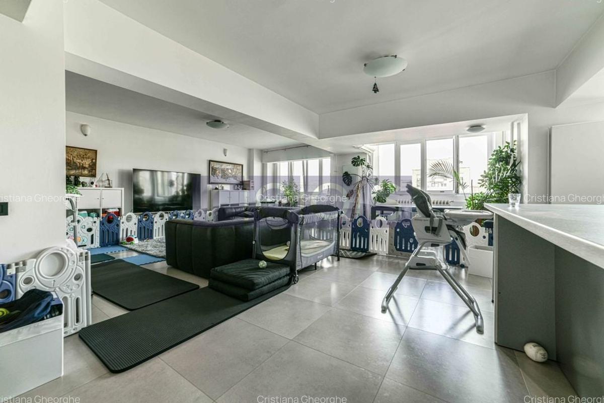 Apartament cu 5 camere decomandat, mobilat în Decebal - 2