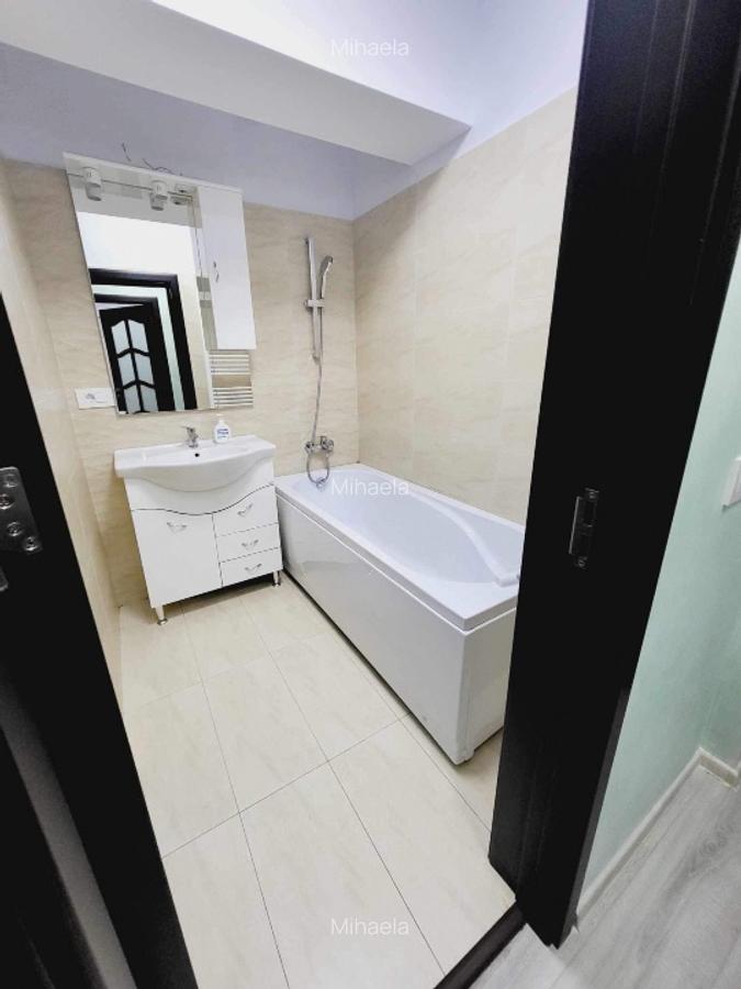 Proprietar, Vând apartament cu 2 camere lg Royal Town, Copou - 3