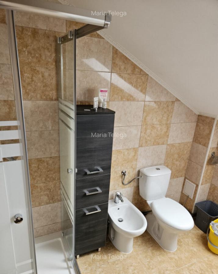 ???? 3 camere de inchiriat in Bra?ov, la mansarda, 10 mi - 9