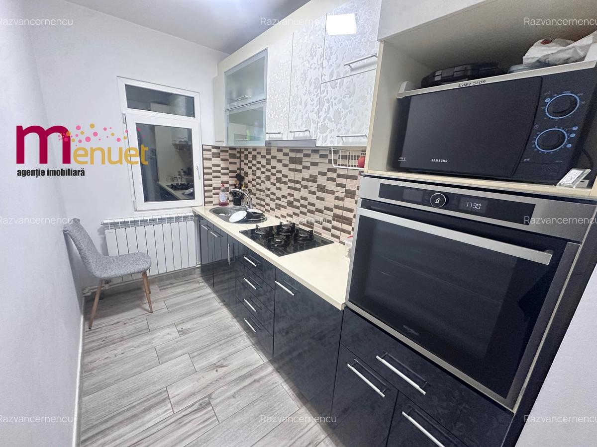 Apartament 3 camere,zona Vest,renovat - 1