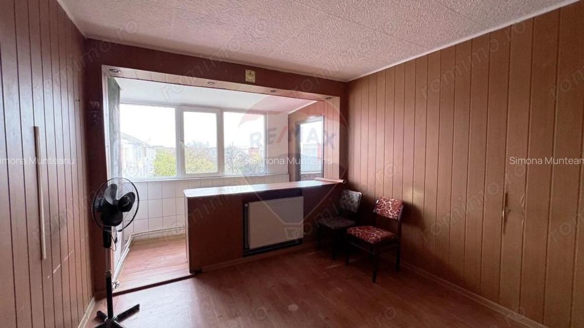 Apartament 4 camere de vanzare in Micro 16, Gala?i 88,29 mp utili - 9