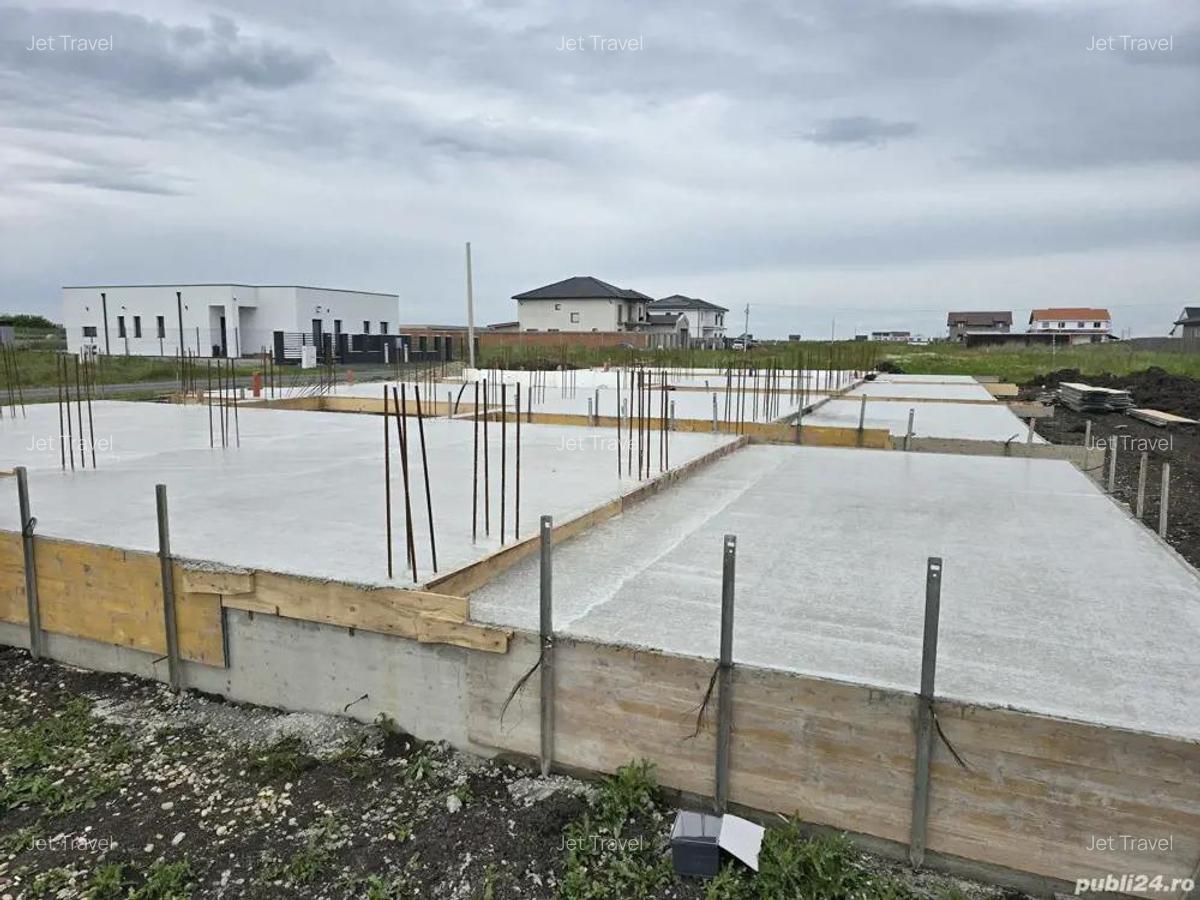 Proprietar Vand teren cu autorizatie duplex si fundatie - 1