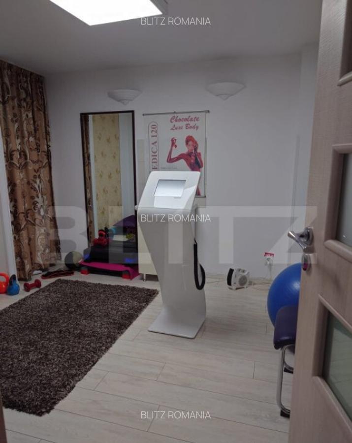 Spatiu comercial de vanzare, 290 mp, zona Micro 3 - 15