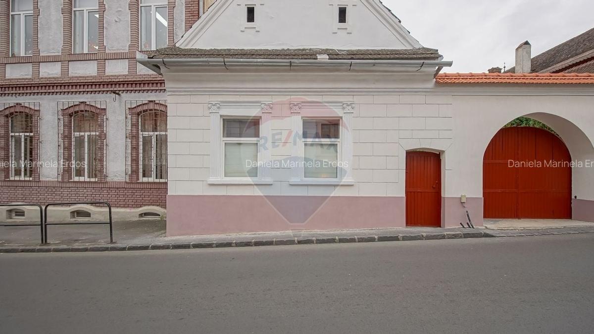 Casa de inchiriat in Scheii Brasovului - 1