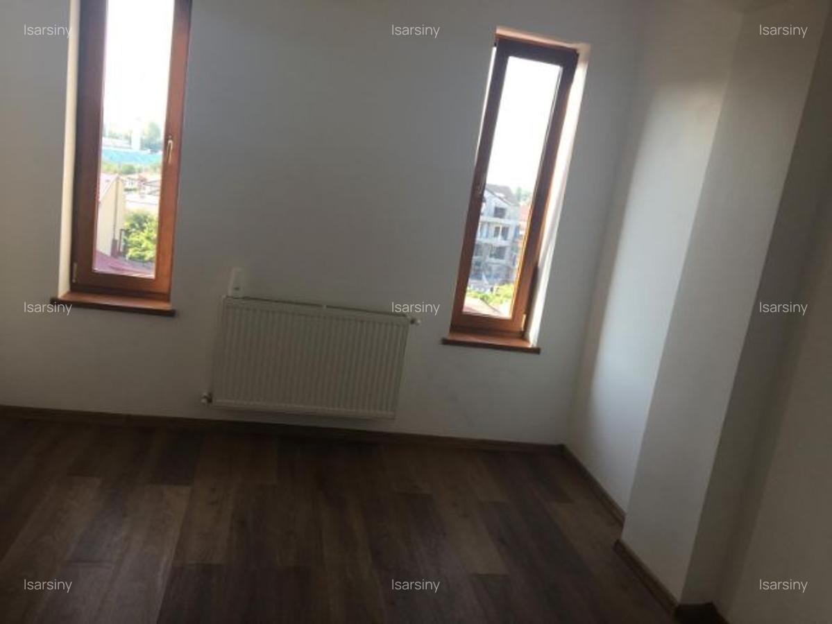 Inchiriez spatiu Birou - 4