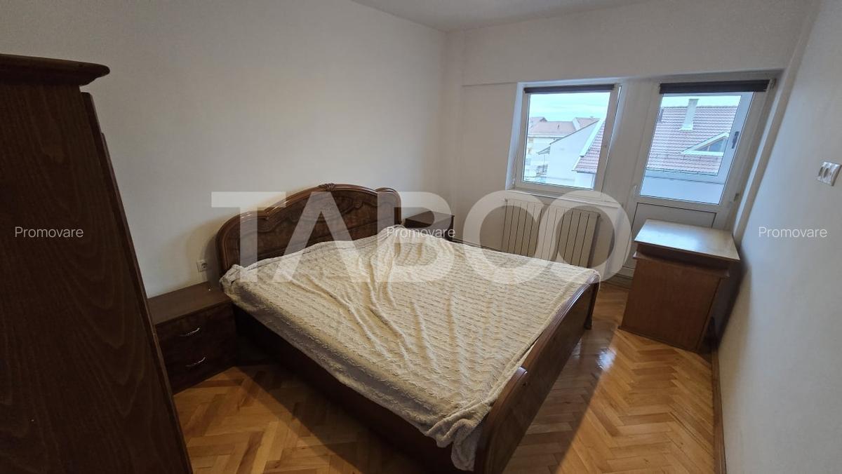 Apartament de inchiriat Central 3 camere balcon etaj intermediar - 13