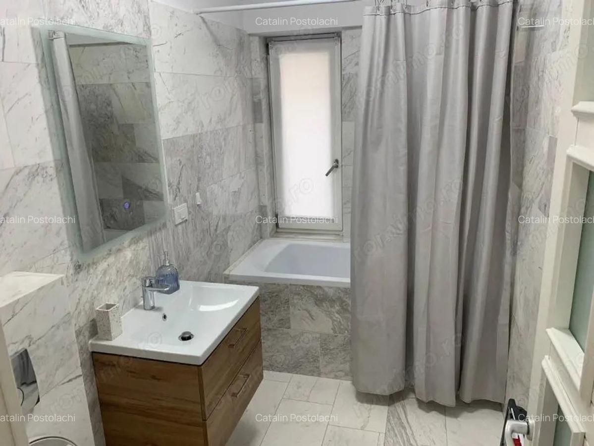 Se inchiriaza: apartament modern cu 3 camere la Royal Town, Copou - 13 Se inchiriaza: apartament modern cu 3 camere la Royal Town, Copou - 13