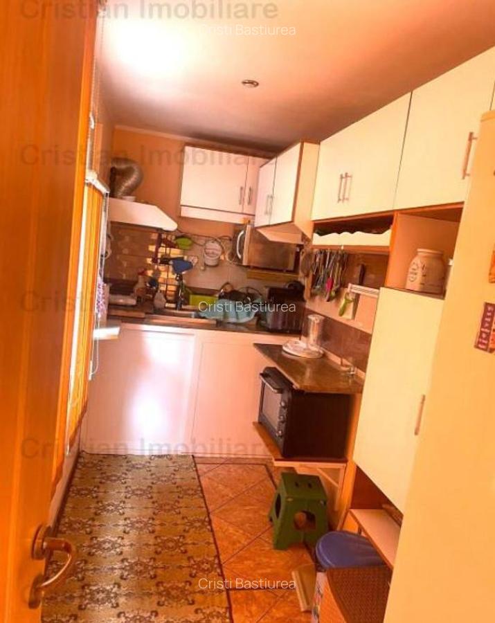 SUPER SPATIOS! 4 cam conf 1 Hipodrom Parter doua balcoane - 12