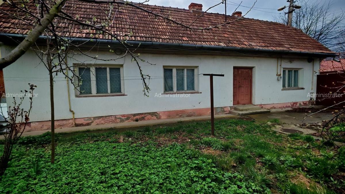 Casa individuala,Bartolomeu in apropierea Bisericii,teren 480 mp - 10