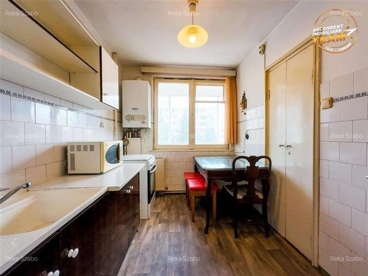 Apartament cu 3 camere semidecomandat, mobilat în Centrul Civic - 4