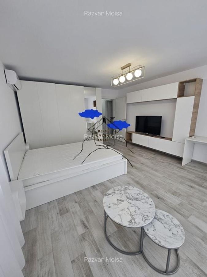 Garsoniera spatioasa in bloc nou din Tractorul - 2