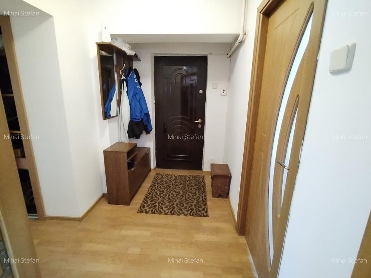 Apartament cu 3 camere decomandat în Aurel Vlaicu - 4