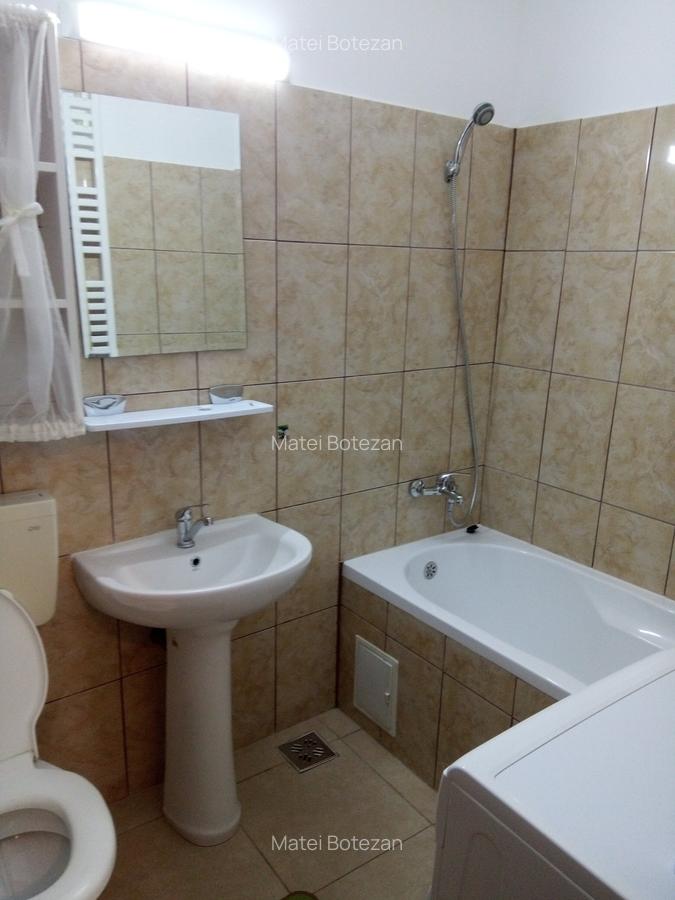 Apartament 2 camere decomandat, etaj 3, centrala, Piata Tomis III - 7